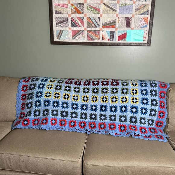 Vintage Handmade‎ Colorful Granny Square Crotchet Blanket Scalloped Edge 64x67 - Picture 1 of 9